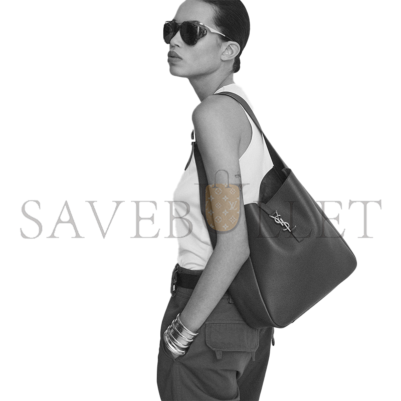 YSL LE 5 À 7 SUPPLE LARGE IN GRAINED LEATHER 753837AAAUQ1000 (30*31*13cm)